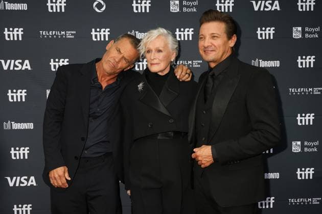 50eme Festival du Film de Toronto 06 Septembre 2025 50th Toronto International Film Festival Red carpet of the film Wake up dead man a knives out mystery Josh Brolin, Glenn Close and Jeremy Renner 448402 2025 09 06 Toronto Canada  Copyright: xIsabellexVautierx xStarfacex STAR_448402_207