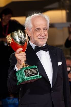 82nd Venice Film Festival Red carpet winners Palazzo del Cinema - Venice Lido, Italy Toni Servillo 82nd Venice Film Festival Red carpet winners Palazzo del Cinema - Venice Lido, Italy 6th September 2025  Copyright: xMAXxMONTINGELLI SGPx