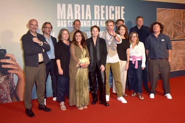 Regisseur Damien Dorsaz mit Cast und Team bei der Premiere des Kinofilms ˜Maria Reiche: Das Geheimnis der Nazca-Linien Lady Nazca˜ im Delphi Filmpalast. Berlin, 07.09.2025