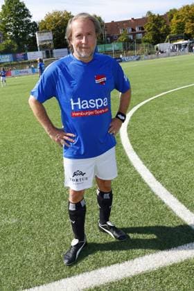 Elton beim Benefiz Fussballspiel Kicken mit Herz zugunsten der Kinder Herzstation der Universitaetsklinik Eppendorf (UKE) am 7.09.2025 in Hamburg Kicken mit Herz 2025 Benefiz Event in Hamburg