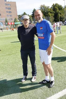 Ewald Lienen und Holger Stanislawski beim Benefiz Fussballspiel Kicken mit Herz zugunsten der Kinder Herzstation der Universitaetsklinik Eppendorf (UKE) am 7.09.2025 in Hamburg Kicken mit Herz 2025 Benefiz Event in Hamburg