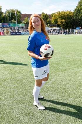 Esther Roling beim Benefiz Fussballspiel Kicken mit Herz zugunsten der Kinder Herzstation der Universitaetsklinik Eppendorf (UKE) am 7.09.2025 in Hamburg Kicken mit Herz 2025 Benefiz Event in Hamburg