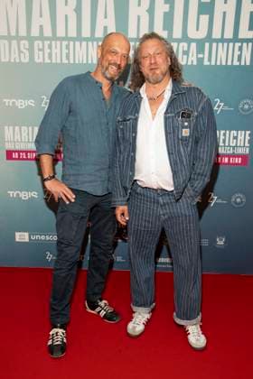 abb Christian Koerner und Matthias Komm zu Gast auf dem roten Teppioch bei der Premiere des Kino Films Maria Reiche Das Geheimnis der Nazca Linien im Delphi Filmpalast am 07.09.2025 in Berlin Berlin Deutschland