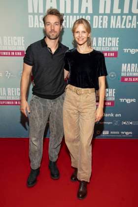 abb Max Woelky und Sinja Dieks zu Gast auf dem roten Teppioch bei der Premiere des Kino Films Maria Reiche Das Geheimnis der Nazca Linien im Delphi Filmpalast am 07.09.2025 in Berlin Berlin Deutschland