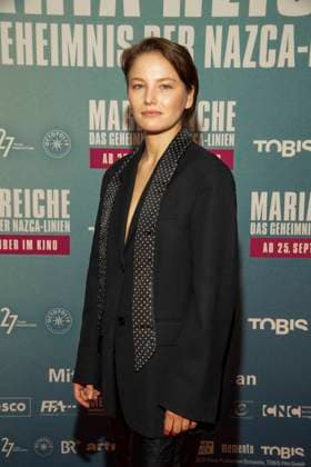 abb Damien Dorsaz Schauspielerin zu Gast auf dem roten Teppich bei der Premiere des Kino Films Maria Reiche Das Geheimnis der Nazca Linien im Delphi Filmpalast am 07.09.2025 in Berlin Berlin Deutschland
