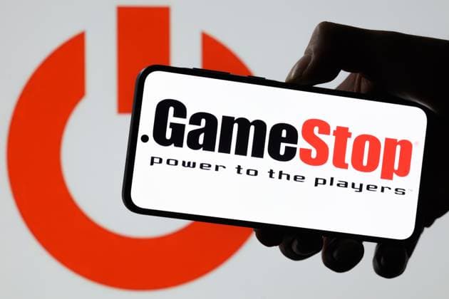 GameStop Corp - Photo Illustration The GameStop logo is displayed on a mobile phone with the company s branding seen in the background in this photo illustration in Brussels, Belgium, on September 7, 2025. Brussels Belgium  Copyright: xJonathanxRaax originalFilename: raa-gamestop250907_npa57.jpg