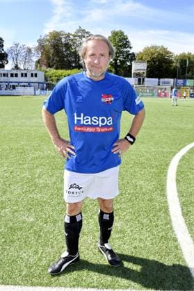 Bjarne Mädel beim Kicken mit Herz im STADION HOHELUFT in Hamburg am 07.09.2025
