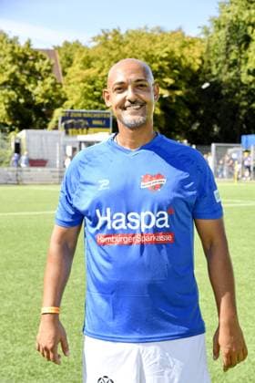Patrick Abozen beim Kicken mit Herz im STADION HOHELUFT in Hamburg am 07.09.2025