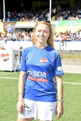 Esther Roling beim Kicken mit Herz im STADION HOHELUFT in Hamburg am 07.09.2025