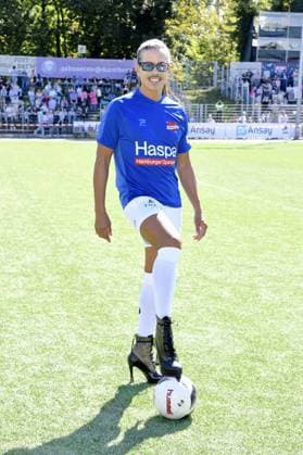 Jorge Gonzalez beim Kicken mit Herz im STADION HOHELUFT in Hamburg am 07.09.2025