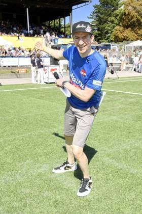 Steffen Hallaschka beim Kicken mit Herz im STADION HOHELUFT in Hamburg am 07.09.2025