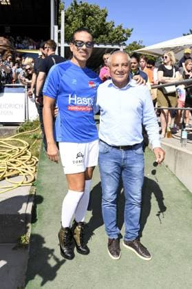 Jorge Gonzalez und Felix Magath beim Kicken mit Herz im STADION HOHELUFT in Hamburg am 07.09.2025