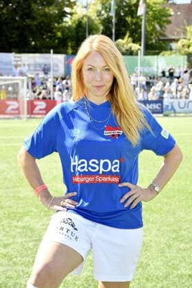 Esther Roling beim Kicken mit Herz im STADION HOHELUFT in Hamburg am 07.09.2025