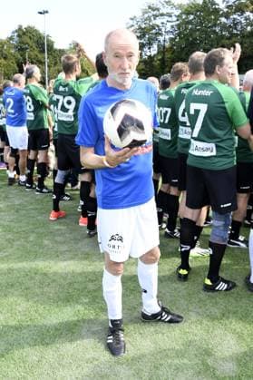 Peter Lohmeyer beim Kicken mit Herz im STADION HOHELUFT in Hamburg am 07.09.2025