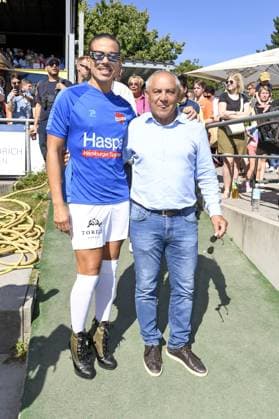 Jorge Gonzalez und Felix Magath beim Kicken mit Herz im STADION HOHELUFT in Hamburg am 07.09.2025