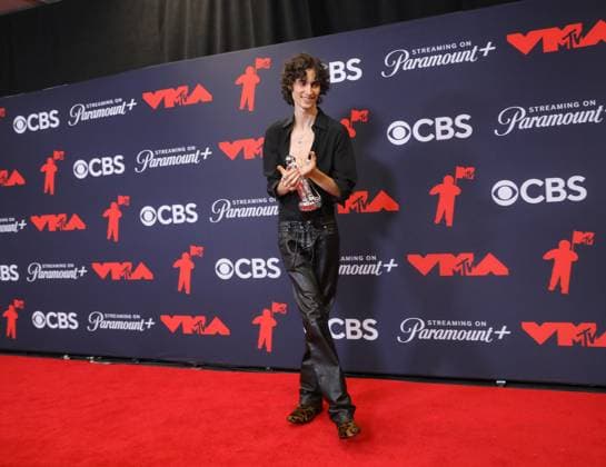 Sombr arrives in the press room at the 2025 MTV Video Music Awards VMA s at the UBS Arena in Elmont, New York on Sunday, September 07, 2025.  MTV202509072217 SerenaxXuxNing