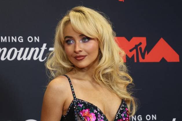 American singer Sabrina Carpenter poses on the red carpet at the MTV Video Music Awards (VMAs) in New York, United States, 07 September 2025. MTV Video Music Awards Red Carpet !ACHTUNG: NUR REDAKTIONELLE NUTZUNG!  Copyright: xOctavioxGuzmánx AME7383 20250908-55017857143_1