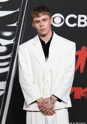September 7, 2025, Elmont, New York, USA: The Kid LAROI attends the 2025 MTV Video Music Awards, VMAs, at UBS Arena in Elmont, New York, USA, on 07 September 2025. Photo: Elmont USA - ZUMAm179 20250907_zep_m179_017 Copyright: xAlecxMichaelx