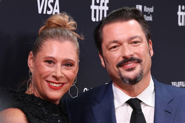 50eme Festival du Film de Toronto September 7, 2025 50th Toronto International Film Festival Red carpet of the film Nuremberg James Vanderbilt and his wife 448426 2025 09 07 Toronto Canada  Copyright: xIsabellexVautierx xStarfacex STAR_448426_063