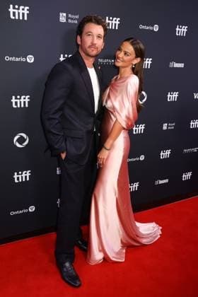 50eme Festival du Film de Toronto September 7, 2025 50th Toronto International Film Festival Red carpet of the film Eternity Miles Teller and his girlfriend 448426 2025 09 07 Toronto Canada  Copyright: xIsabellexVautierx xStarfacex STAR_448426_228
