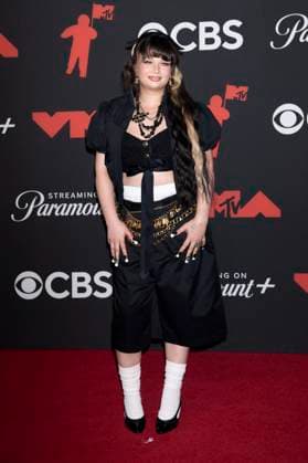 Lola Young bei der Verleihung der MTV Video Music Awards 2025 in der UBS Arena. New York, 07.09.2025