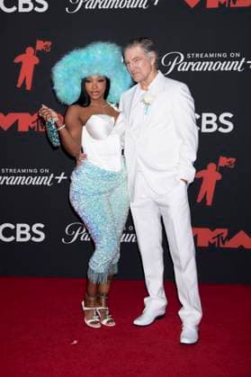 Summer Walker mit Begleitung bei der Verleihung der MTV Video Music Awards 2025 in der UBS Arena. New York, 07.09.2025