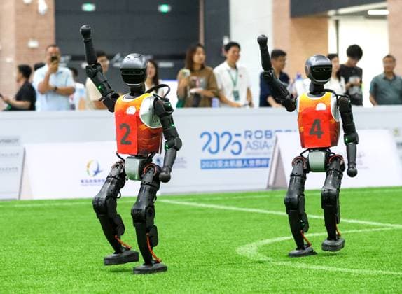 2025 Asia-Pacific Robot World Cup Qingdao International Invitational Football Tournament in Qingdao QINGDAO, CHINA - SEPTEMBER 8, 2025 - Robots participate in the 2025 Asia-Pacific Robot World Cup Qingdao International Invitational Football Tournament in Qingdao, Shandong Province, China on September 8, 2025. Qingdao Shandong China  Copyright: xCFOTOx i1757365993420