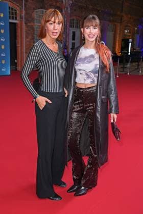 Lulu Gömann mit Mutter Katrin Gömann bei der Deutschlandpremiere der Disney+ Original-Serie CALL MY AGENT BERLIN im Colosseum Kino in Berlin am 08.09.2025