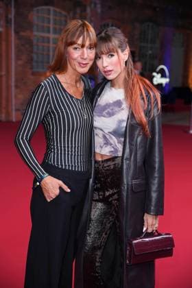 Lulu Gömann mit Mutter Katrin Gömann bei der Deutschlandpremiere der Disney+ Original-Serie CALL MY AGENT BERLIN im Colosseum Kino in Berlin am 08.09.2025