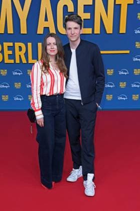 Alice Dwyer mit Ehemann Sabin Tambrea bei der Deutschlandpremiere der Disney+ Original-Serie CALL MY AGENT BERLIN im Colosseum Kino in Berlin am 08.09.2025