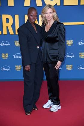 Florence Kasumba, Veronica Ferres bei der Deutschlandpremiere der Disney+ Original-Serie CALL MY AGENT BERLIN im Colosseum Kino in Berlin am 08.09.2025