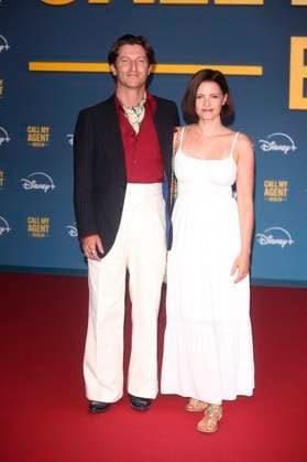 Jennifer Ulrich mit Gast bei der Premiere der Disney+ Serie Call My Agent Berlin im Colosseum Kino. Berlin, 08.09.2025