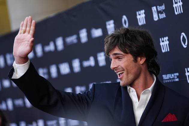 2025 Toronto International Film Festival - Frankenstein TORONTO, CANADA - SEPTEMBER 8 : Jacob Elordi greets fans ahead of the premiere of ‘Frankenstein’ during the 2025 Toronto International Film Festival at Princess of Wales Theatre in Toronto, Ontario, Canada on September 8, 2025. Mert Alper Dervis Anadolu Ontario Canada. Editorial use only. Please get in touch for any other usage.  Copyright: x2025xAnadoluxMertxAlperxDervisx