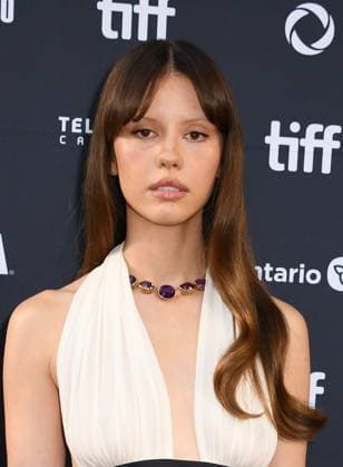 TORONTO, ONTARIO - SEPTEMBER 08: Mia Goth attends the premiere of Frankenstein during the 2025 Toronto International Film Festival at Princess of Wales Theatre on September 08, 2025 in Toronto, Ontario Copyright: xmpi099x xMediaPunchx
