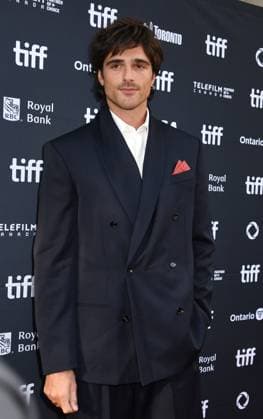 TORONTO, ONTARIO - SEPTEMBER 08: Jacob Elordi attends the premiere of Frankenstein during the 2025 Toronto International Film Festival at Princess of Wales Theatre on September 08, 2025 in Toronto, Ontario Copyright: xmpi099x xMediaPunchx
