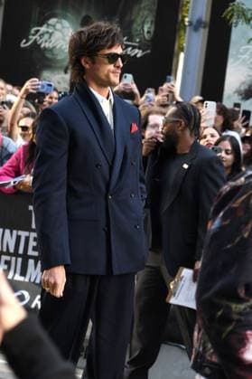 TORONTO, ONTARIO - SEPTEMBER 08: Jacob Elordi attends the premiere of Frankenstein during the 2025 Toronto International Film Festival at Princess of Wales Theatre on September 08, 2025 in Toronto, Ontario Copyright: xmpi099x xMediaPunchx