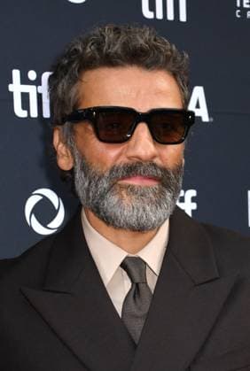 TORONTO, ONTARIO - SEPTEMBER 08: Oscar Isaac attends the premiere of Frankenstein during the 2025 Toronto International Film Festival at Princess of Wales Theatre on September 08, 2025 in Toronto, Ontario Copyright: xmpi099x xMediaPunchx