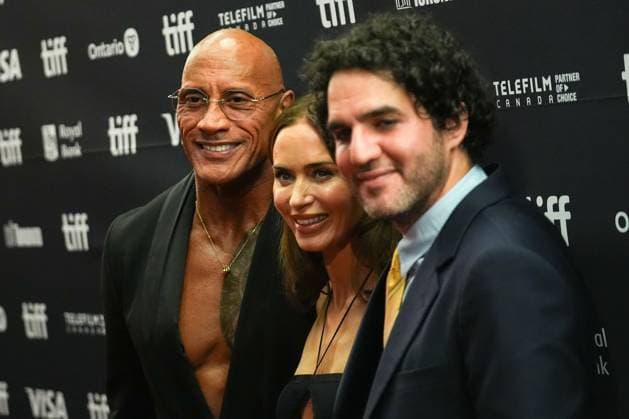 2025 Toronto International Film Festival - The Smashing Machine TORONTO, CANADA - SEPTEMBER 8 : (L-R) Dwayne Johnson, Emily Blunt and Benny Safdie attend the premiere of ‘The Smashing Machine’ during the 2025 Toronto International Film Festival at Princess of Wales Theatre in Toronto, Ontario, Canada on September 8, 2025. Mert Alper Dervis Anadolu Ontario Canada. Editorial use only. Please get in touch for any other usage.  Copyright: x2025xAnadoluxMertxAlperxDervisx