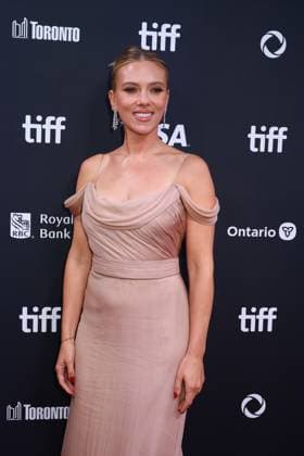 50th Toronto International Film Festival Red carpet of the film Eleanor the great Scarlett Johansson 448466 2025 09 08 Toronto Canada  Copyright: xIsabellexVautierx xStarfacex STAR_448466_025