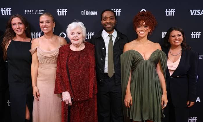 50th Toronto International Film Festival Red carpet of the film Eleanor the great Producer, Scarlett Johansson, June Squibb, Chiwetel Ejiofor, Erin Kellyman and Tory Kamen 448466 2025 09 08 Toronto Canada  Copyright: xIsabellexVautierx xStarfacex STAR_448466_041