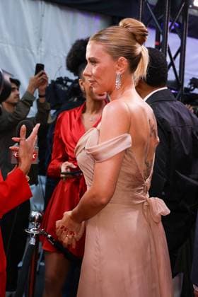50th Toronto International Film Festival Red carpet of the film Eleanor the great Scarlett Johansson 448466 2025 09 08 Toronto Canada  Copyright: xIsabellexVautierx xStarfacex STAR_448466_045