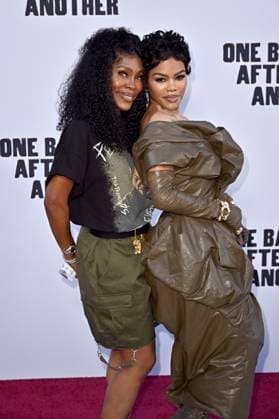 Teyana Taylor mit Gast bei der Weltpremiere des Kinofilms One Battle After Another im TCL Chinese Theater. Los Angeles, 08.09.2025