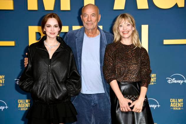 Emilia Schüle, Heiner Lauterbach und Heike Makatsch bei der Premiere der Disney+ Serie Call My Agent Berlin im Colosseum Kino. Berlin, 08.09.2025 *** Emilia Schüle, Heiner Lauterbach and Heike Makatsch at the premiere of the Disney series Call My Agent Berlin at the Colosseum Cinema Berlin, 08 09 2025 Foto:xN.xKubelkax xFuturexImagex call_5916