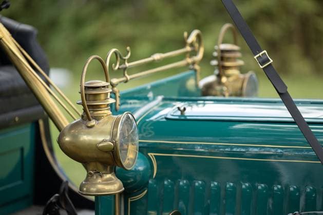 Historic 120-year-old Ford which was first to have engine in front on sale for £200,000 Story from Jam Press (Historic Ford Sale) Pictured: The 1905 Ford Model B Side Entrance Tonneau. Historic 120-year-old Ford which was first to have engine in front on sale for £200,000 An historic 120-year-old Ford car which was the first to have an engine in the front is on sale for £200,000. The 1905 green Model B is one of just seven left in the world. It was also the first to have a four-cylinder engine and is described as historically significant. The vintage car has a top speed of 40mph - which outpaced competitors when it was made. It has been in the same family for at least 60 years. The vehicle is being sold on 9 October by RM Sotheby s  Copyright: xJamxPress DavidxBush CourtesyxofxRMxSotheby s