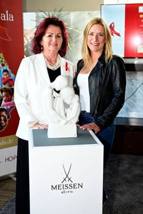 Viola Klein und Stefanie Hertel beim Pressegespräch und Präsentation des 15. HOPE-Award zur 17. HOPE-Gala Dresden in der RIVA Bar des Hotel Townhouse Dresden a Vagabond Club am Neumarkt. Dresden, 09.09.2025