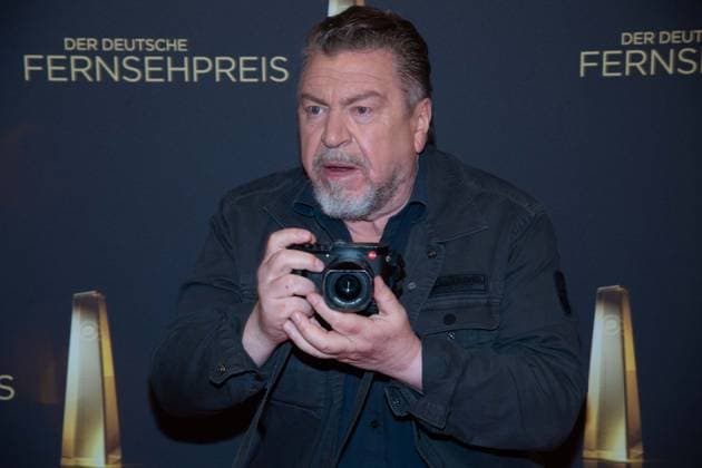 Armin ROHDE, Schauspieler, Roter Teppich, Red Carpet Show, Ankunft, arrival, Verleihung des Deutschen Fernsehpreises, Die Nacht der Kreativen - Der Deutsche Fernsehpreis 2025, Deutscher Fernsehpreis 2025 in der Flora Koeln, am 09.09.2025.