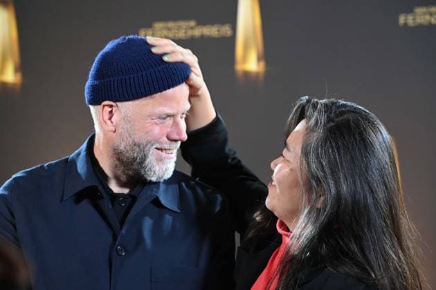 Tim Kuhn, Jieun Yi für KRANK Berlin fuer Die Anstalt Freunde des Patriarchats Preistraeger Beste Kamera Fiktion Verleihung des Deutschen Fernsehpreises, Die Nacht der Kreativen - Der Deutsche Fernsehpreis 2025, Deutscher Fernsehpreis 2025 in der Flora Koeln, am 09.09.2025.