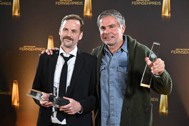 Nils Truempener, Michael Giehmann für Licht Aus Preistraeger Beste Regie Unterhaltung Verleihung des Deutschen Fernsehpreises, Die Nacht der Kreativen - Der Deutsche Fernsehpreis 2025, Deutscher Fernsehpreis 2025 in der Flora Koeln, am 09.09.2025.