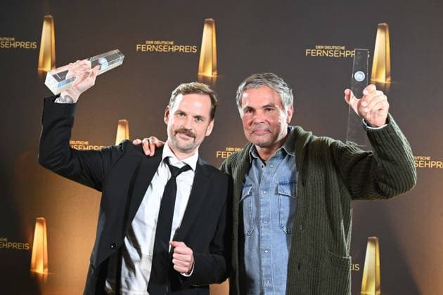 Nils Truempener, Michael Giehmann für Licht Aus Preistraeger Beste Regie Unterhaltung Verleihung des Deutschen Fernsehpreises, Die Nacht der Kreativen - Der Deutsche Fernsehpreis 2025, Deutscher Fernsehpreis 2025 in der Flora Koeln, am 09.09.2025.