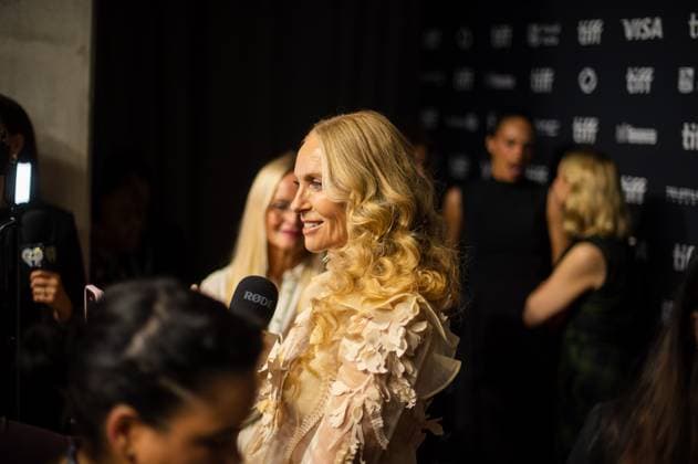 September 9, 2025, Toronto, On, Canada: Toni Collette speaks to reporters on the red carpet for Wayward at the Toronto International Film Festival in Toronto on Tuesday, September 9, 2025. Toronto Canada  - ZUMAc35_ 20250909_zaf_c35_138 Copyright: xLauraxProctorx